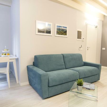 La Quadra Suites - Central Apartments In Iseo With Daily Housekeeping Екстер'єр фото